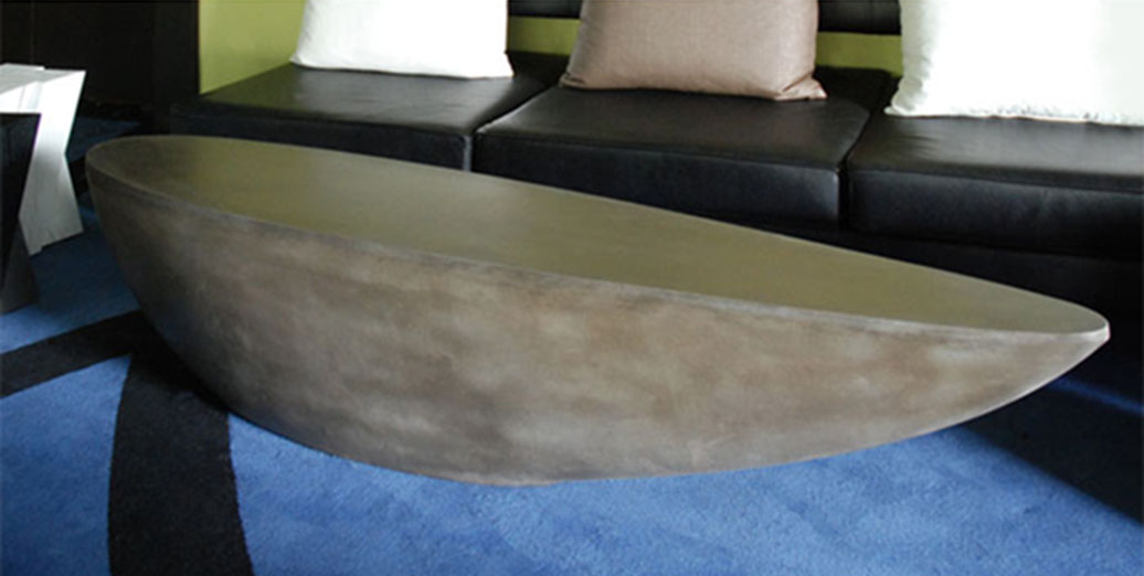 fabrication Taporo table demi lune en béton ductal pour restaurant Zebra Square