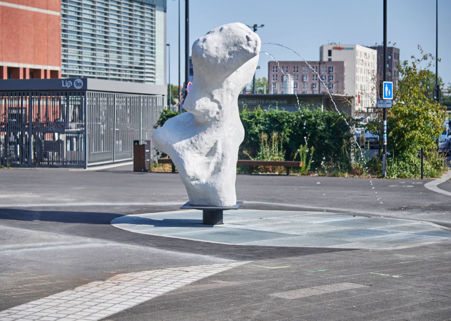 Taporo, réalisation d’une sculpture fontaine monumentale pour Didier Marcel